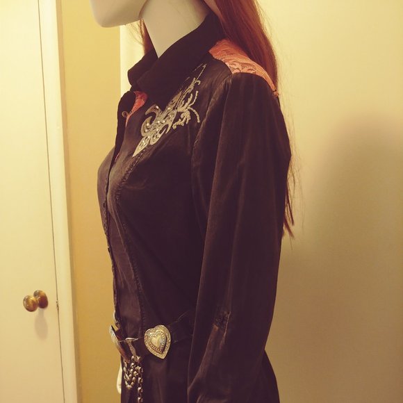 Embroidered Western Style Shirt with Lace and Sequins - Picture 6 of 16